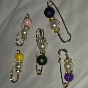 5 Vintage Scarf Pins Elegant Gold Color, Pearl, Green, White, Blue & Pink